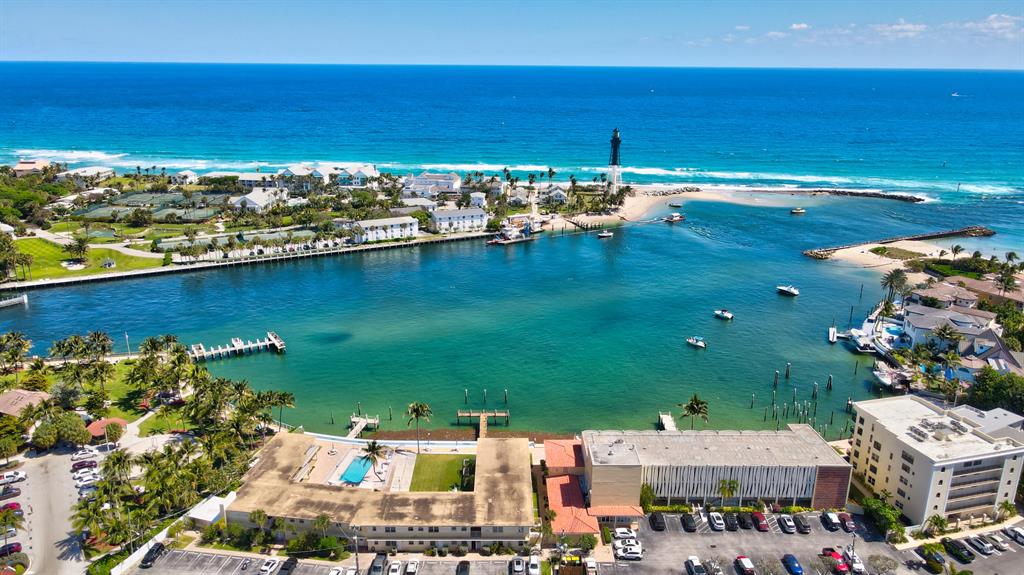 LIGHTHOUSE POINT FIRST SEC - Residential