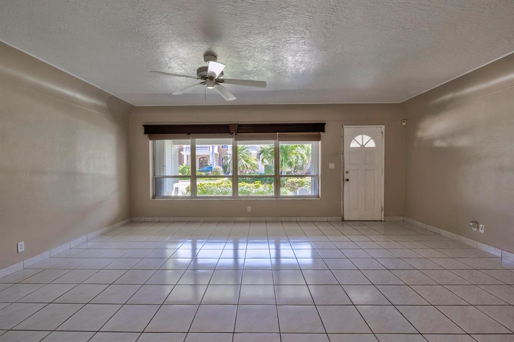 LIGHTHOUSE POINT FIRST SEC - Residential