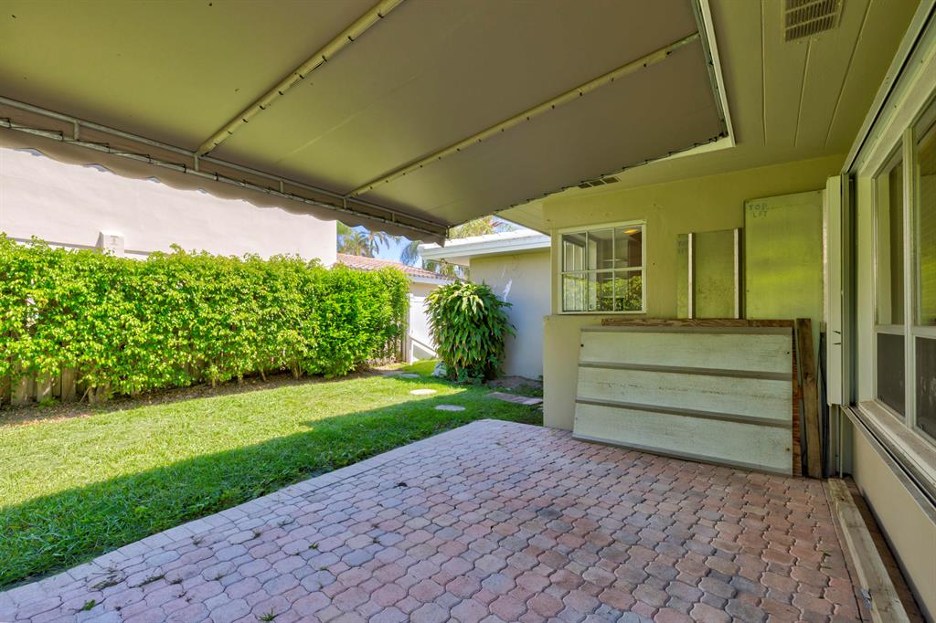 LIGHTHOUSE POINT FIRST SEC - Residential