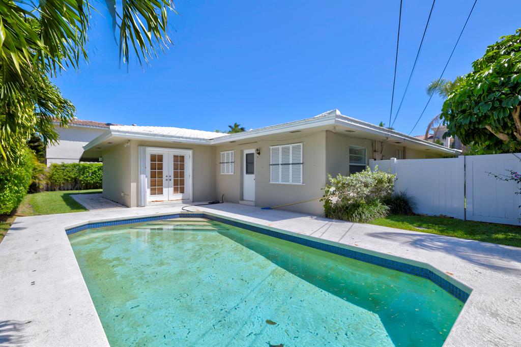 LIGHTHOUSE POINT FIRST SEC - Residential