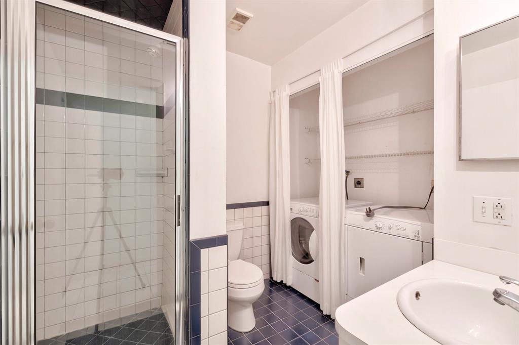 LIGHTHOUSE POINT FIRST SEC - Residential