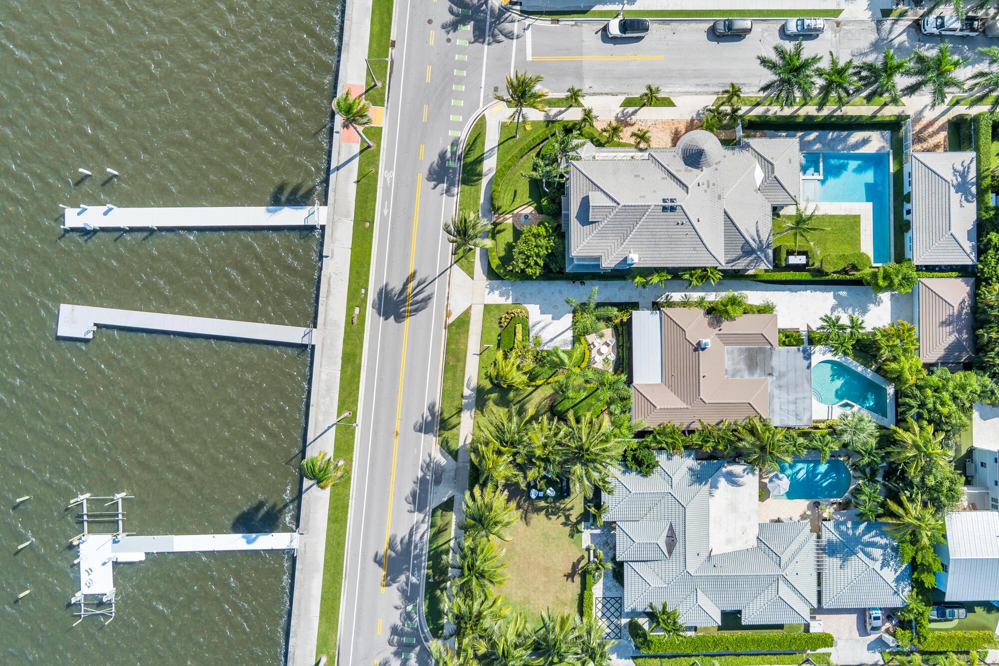 EDGEWATER - Residential