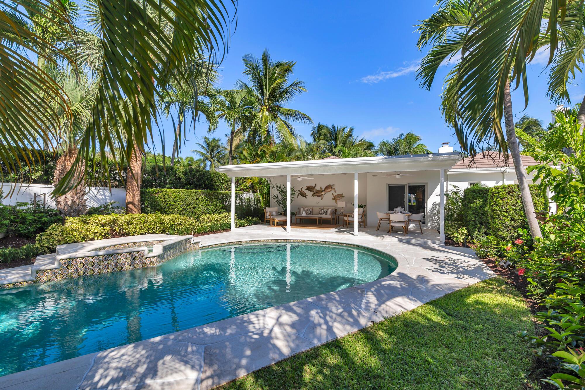 EDGEWATER - Residential
