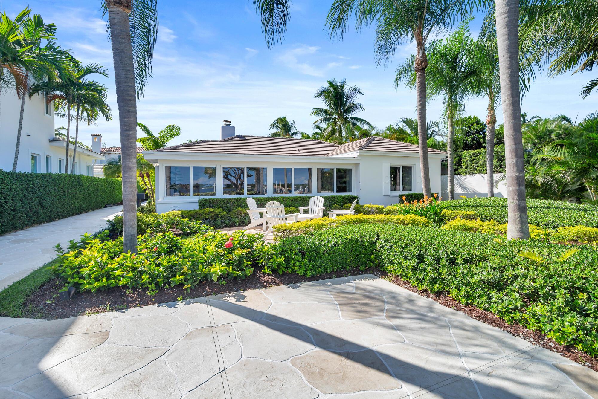 EDGEWATER - Residential
