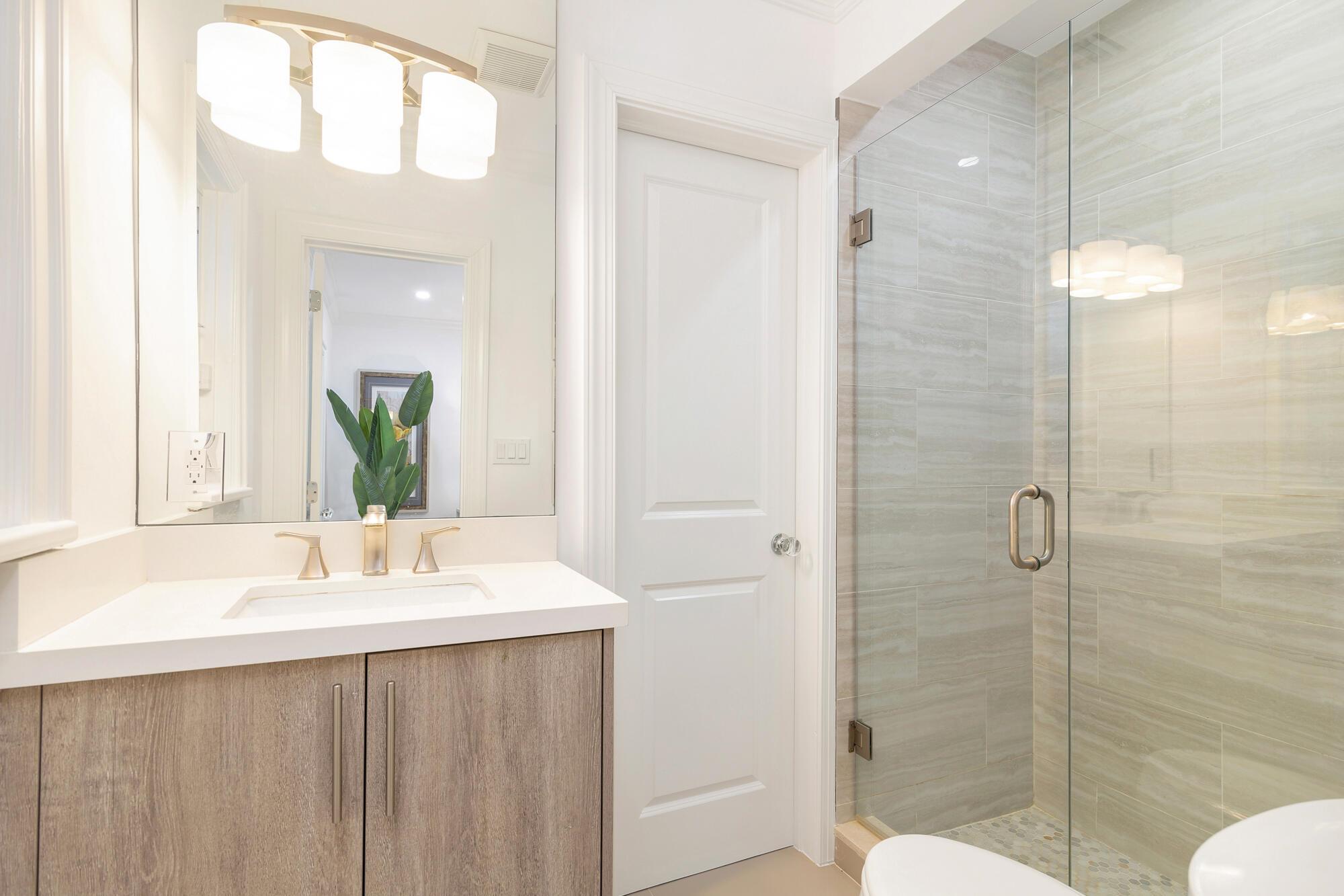 EDGEWATER - Residential