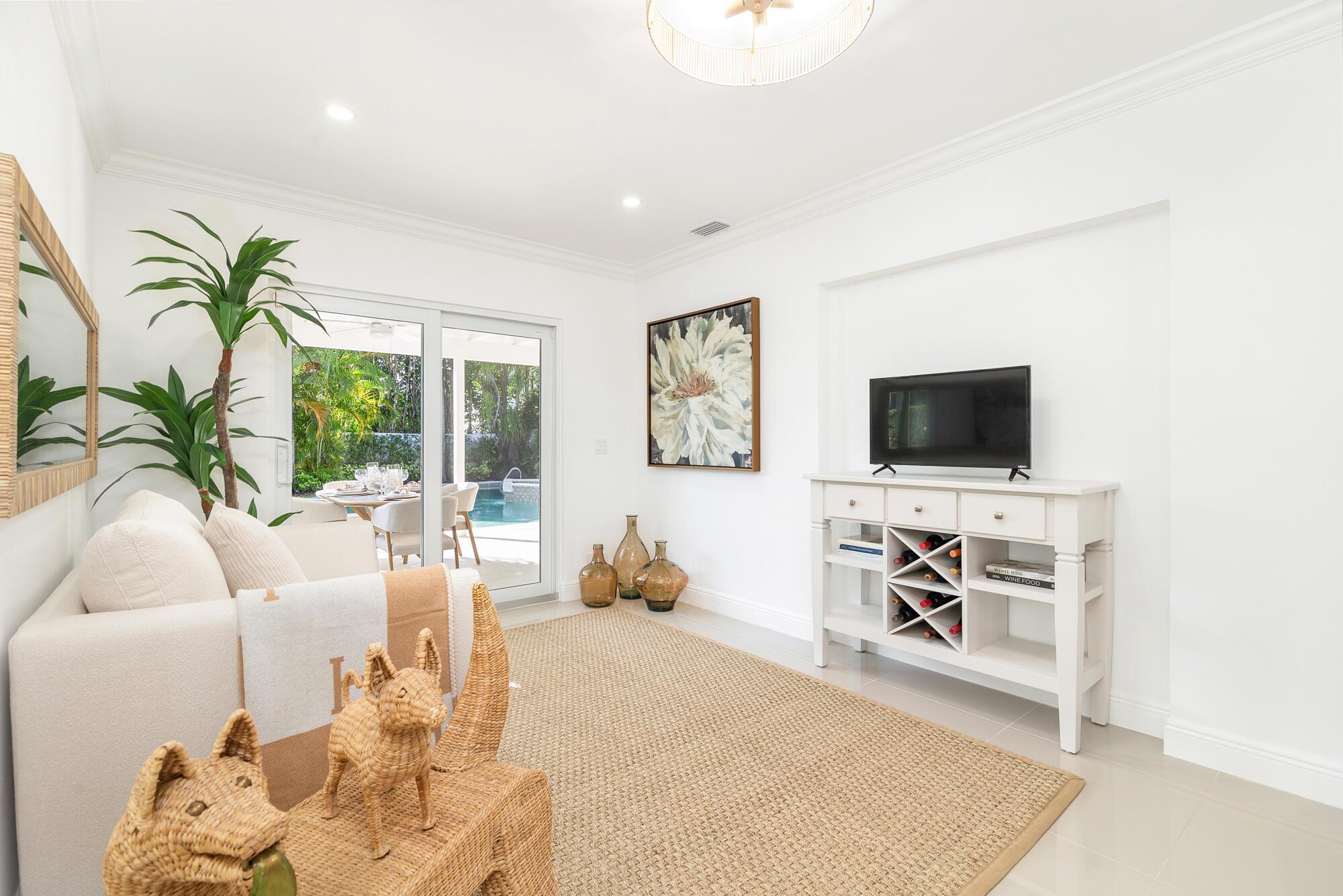 EDGEWATER - Residential