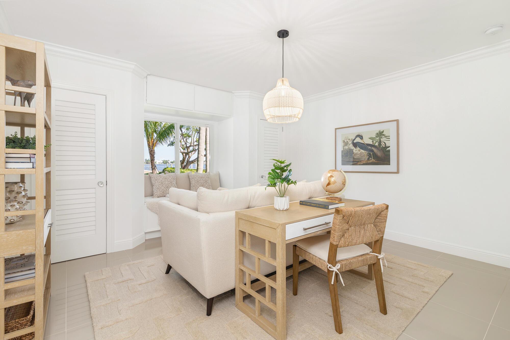EDGEWATER - Residential