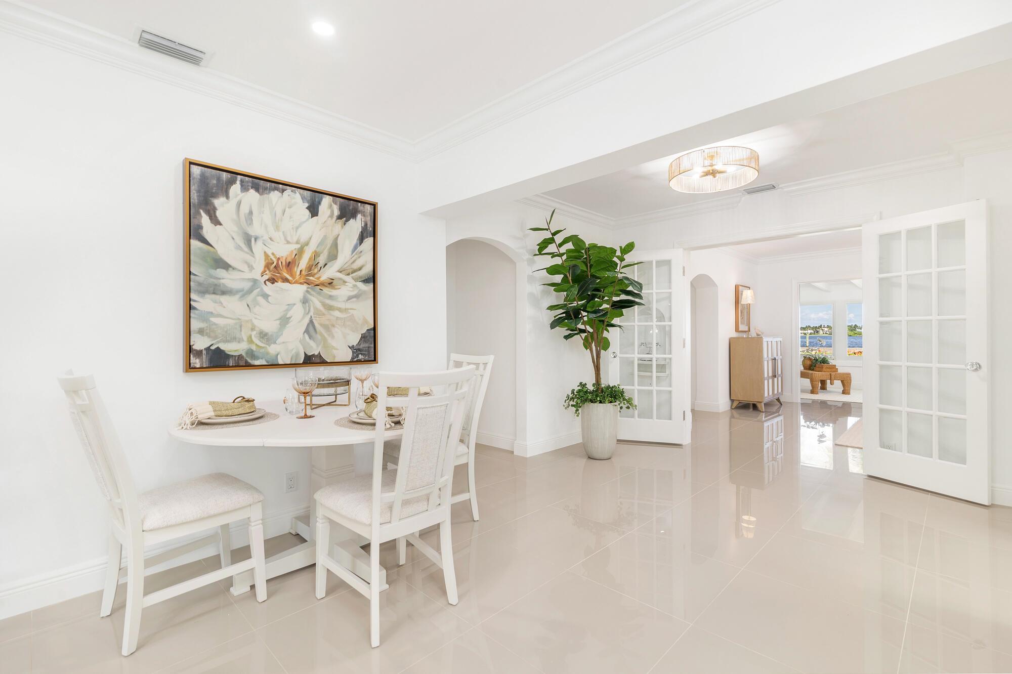 EDGEWATER - Residential