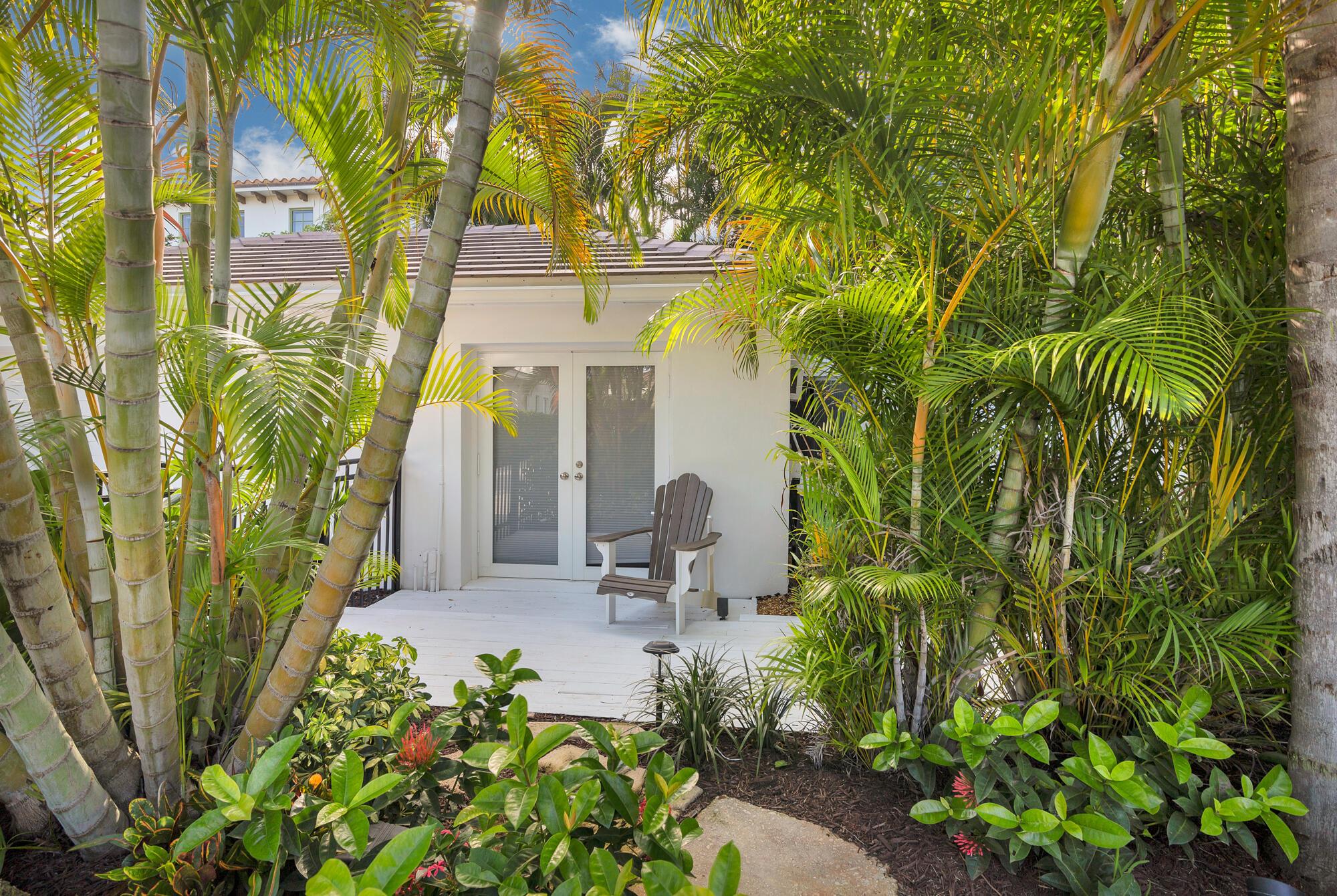 EDGEWATER - Residential