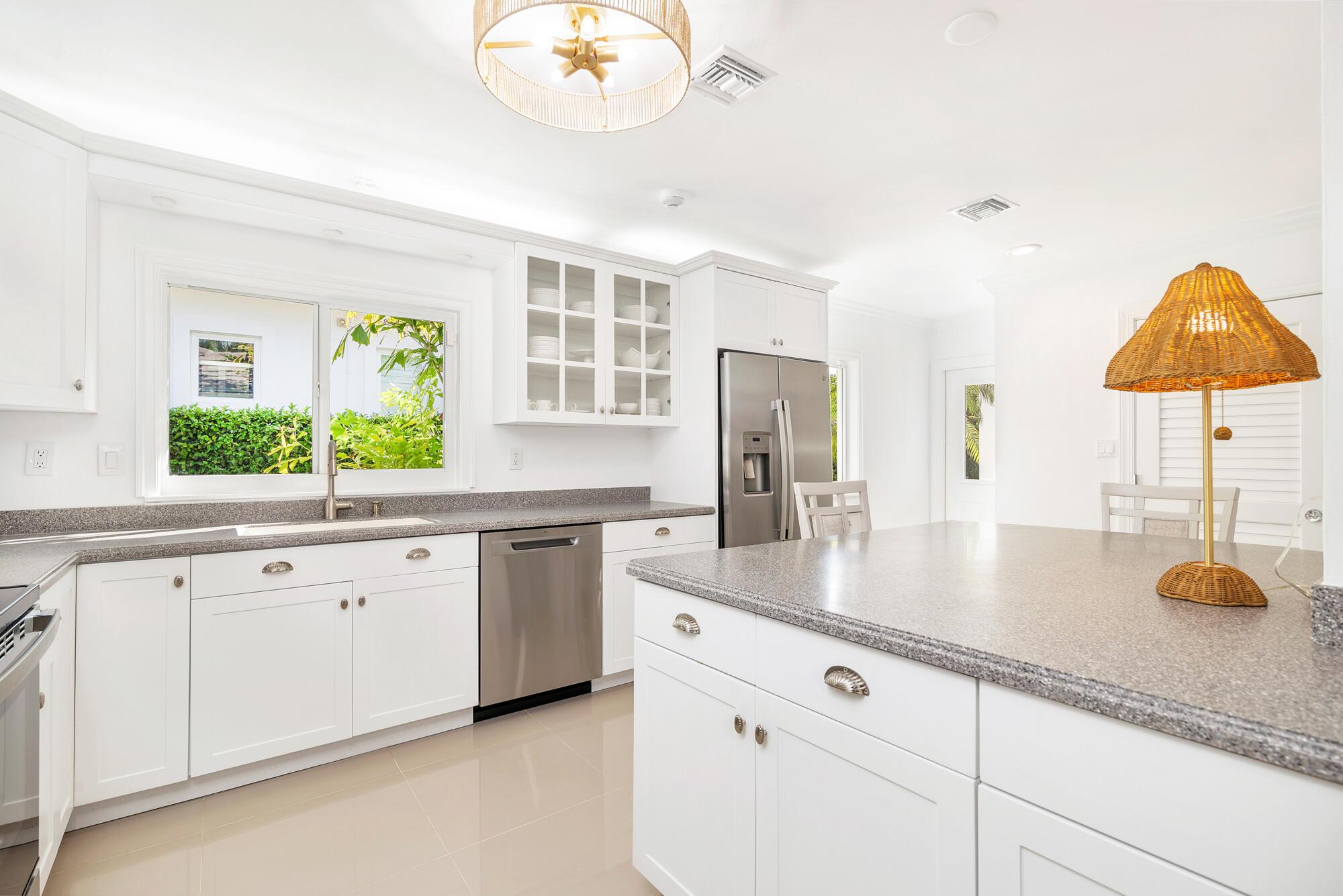EDGEWATER - Residential