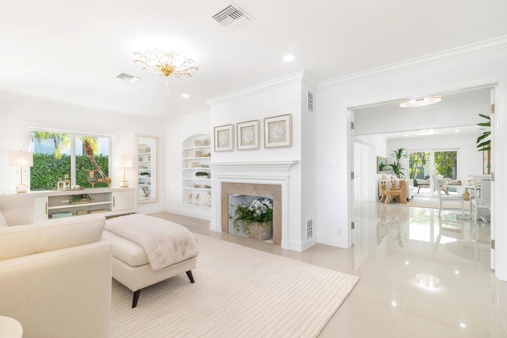 EDGEWATER - Residential