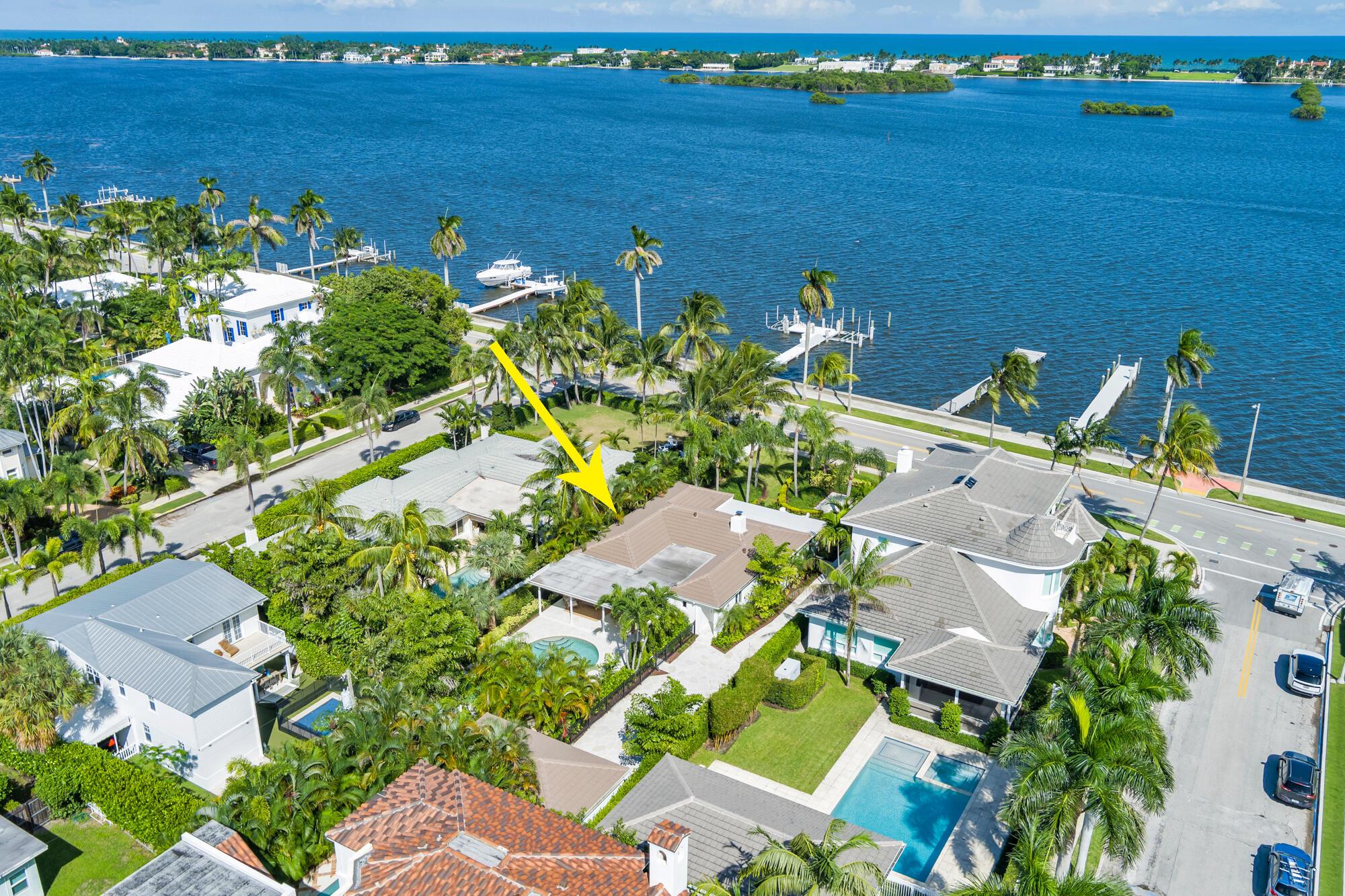 EDGEWATER - Residential