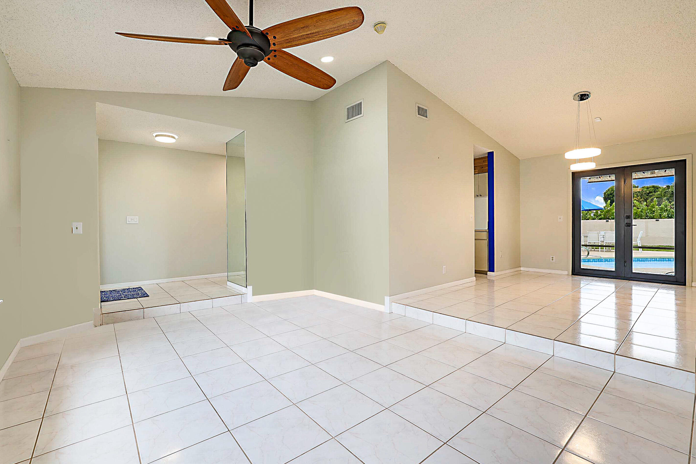 ESTATES OF LAKE CLARKE SHORES - Residential