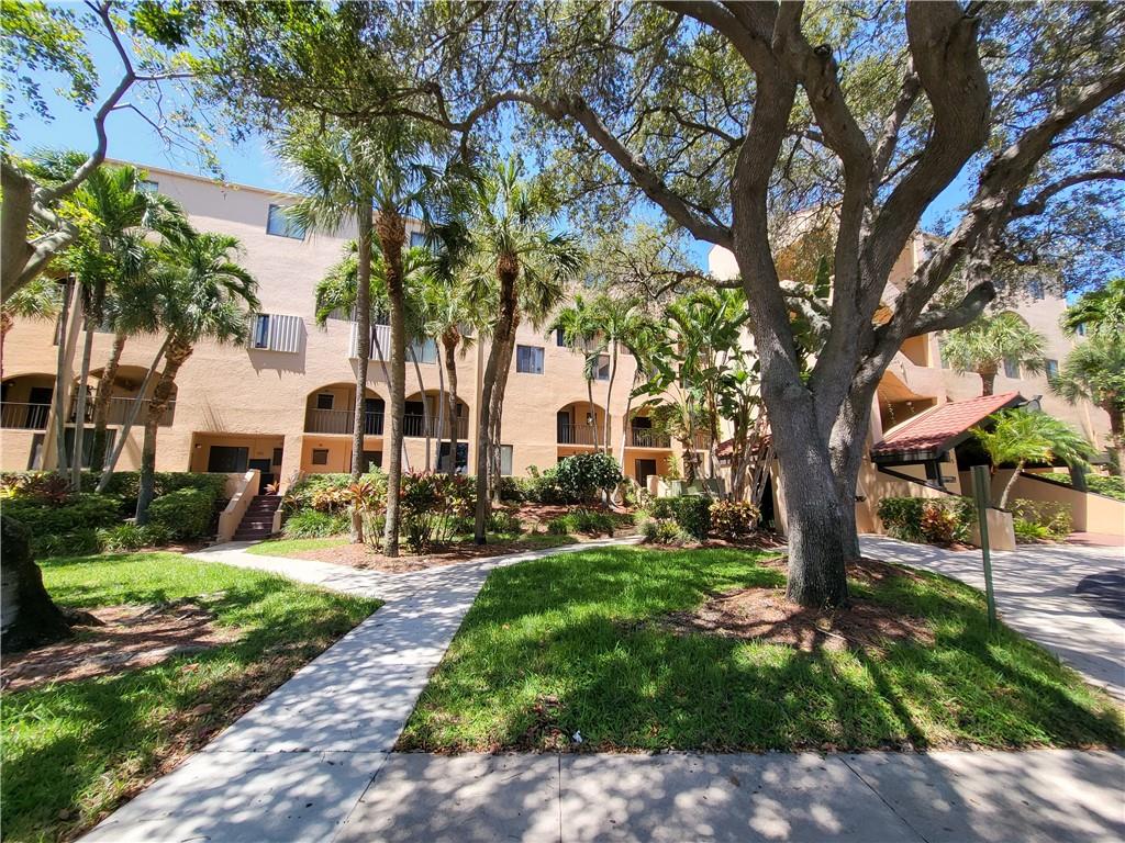 Delray Racquet Club - Residential