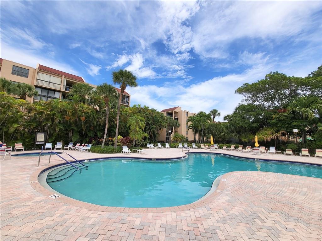 Delray Racquet Club - Residential