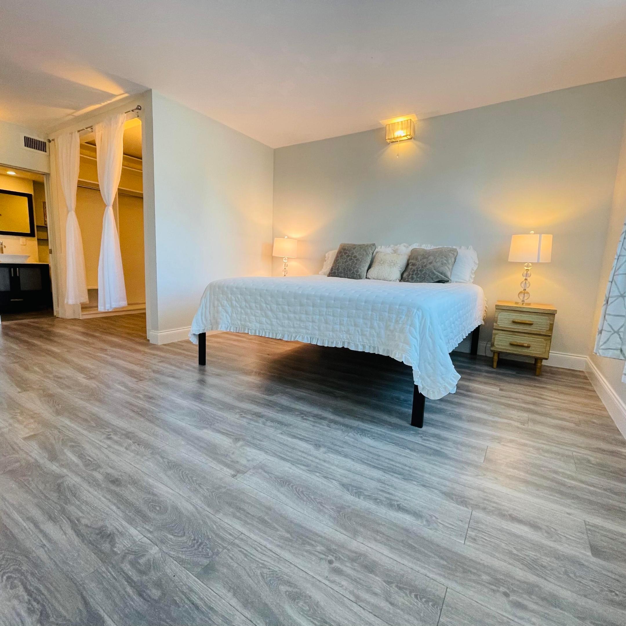 PATRICIAN OF PALM BEACH CONDO - Residential