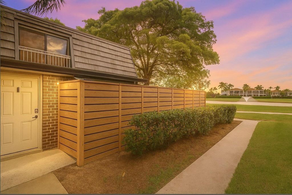 Photo of 1508 15th Terrace, Palm Beach Gardens, FL 33418 (MLS # R11098556)