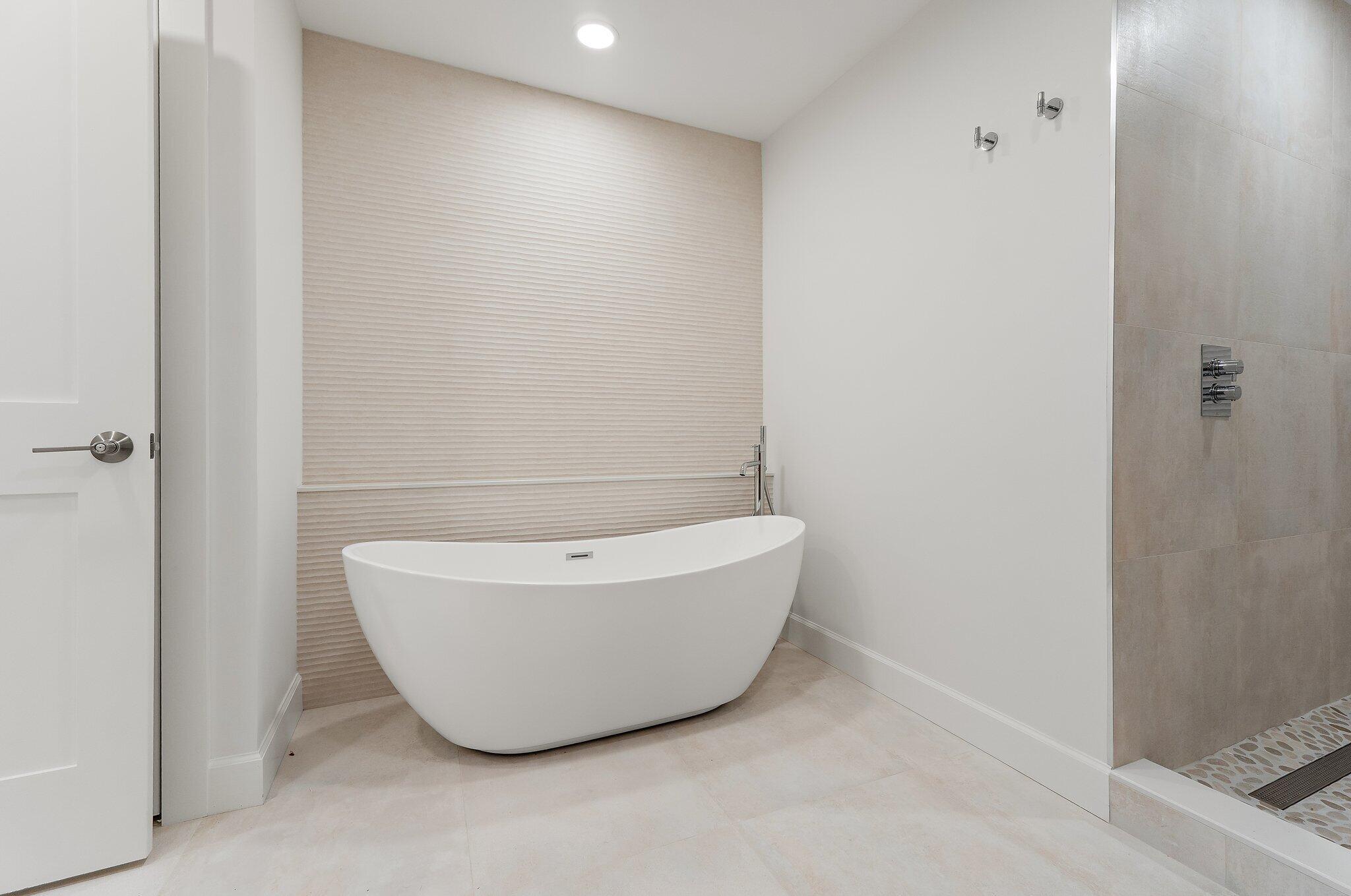 RIDGE AT THE BLUFFS - Residential Lease