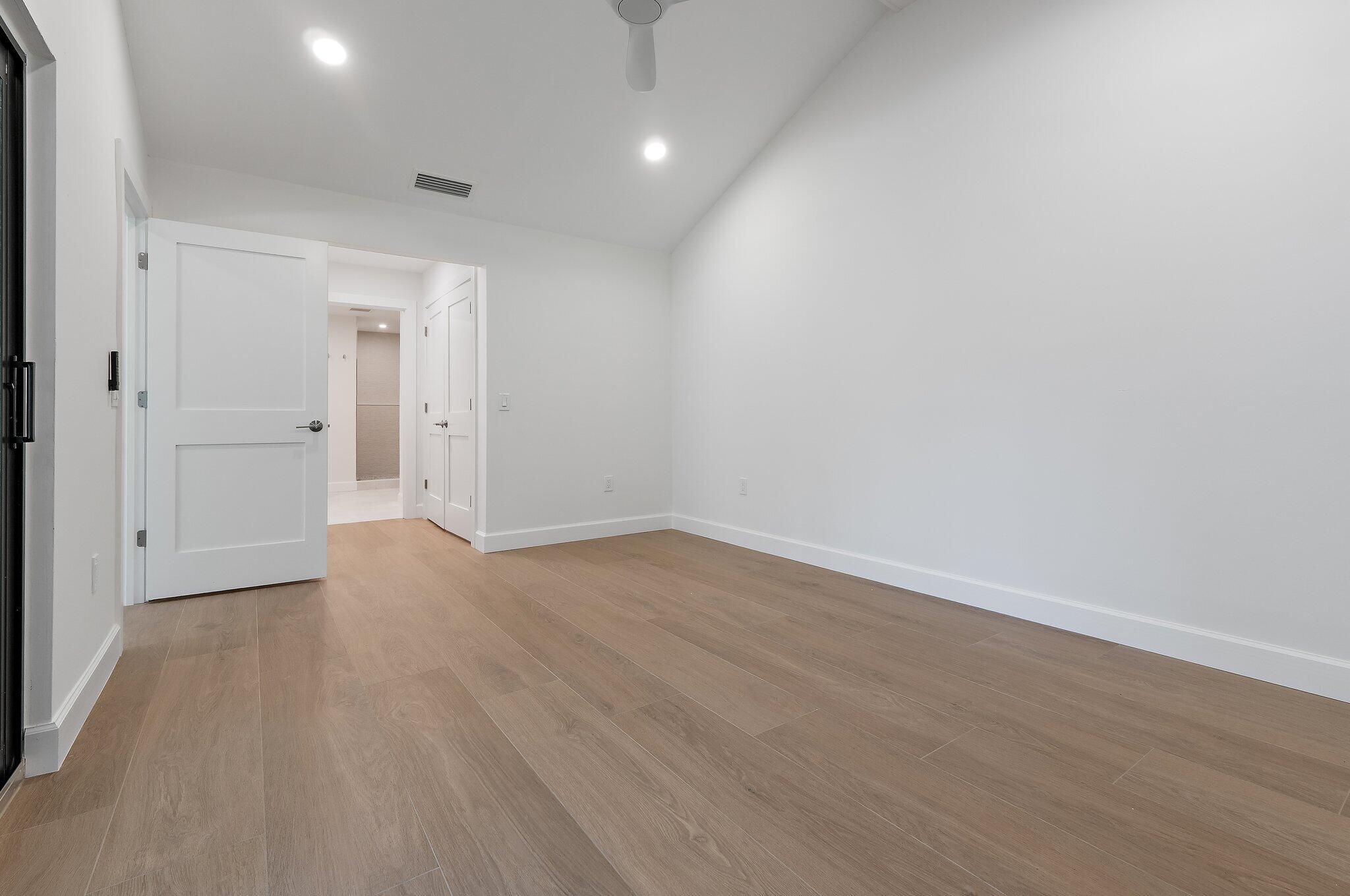 RIDGE AT THE BLUFFS - Residential Lease
