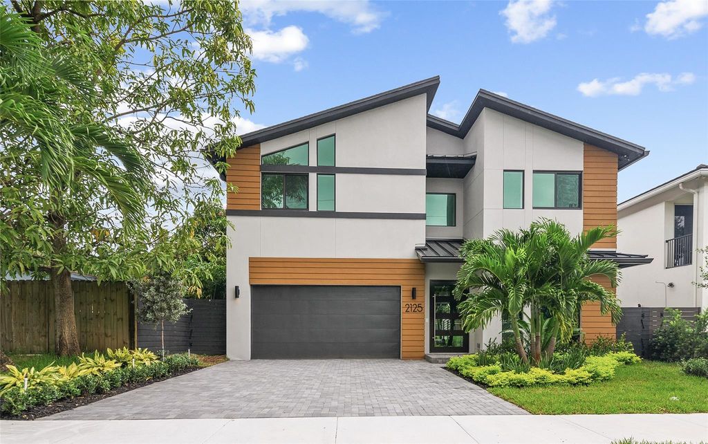 Photo of 2125 SW 10th Avenue, Fort Lauderdale, FL 33315 (MLS # F10430914)