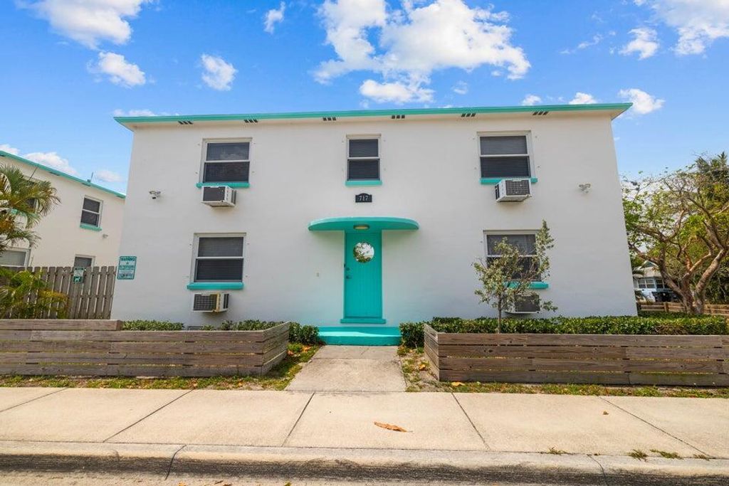 Photo of 713 2nd Avenue S, Lake Worth Beach, FL 33460 (MLS # R11124204)