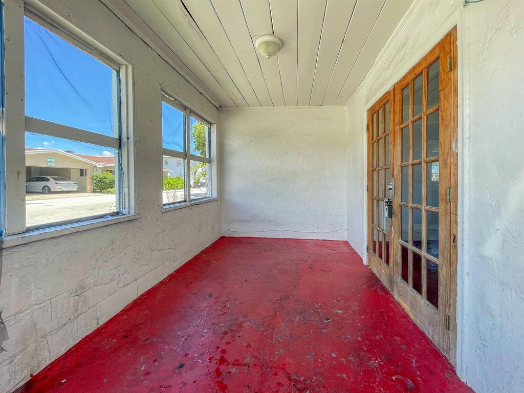 Photo of 732 N G Street, Lake Worth Beach, FL 33460 (MLS # R11115179)