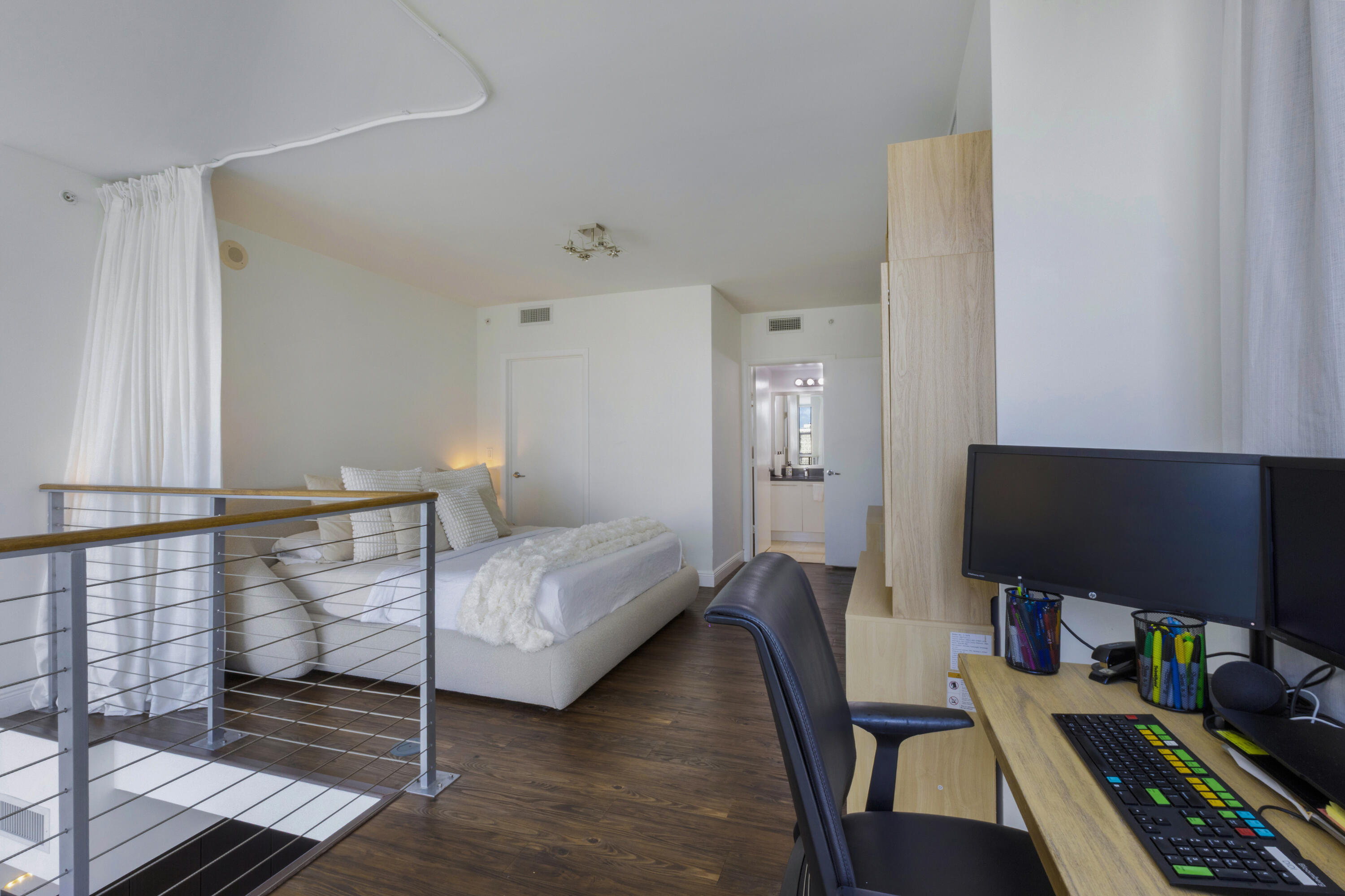 IVY CONDO - Residential