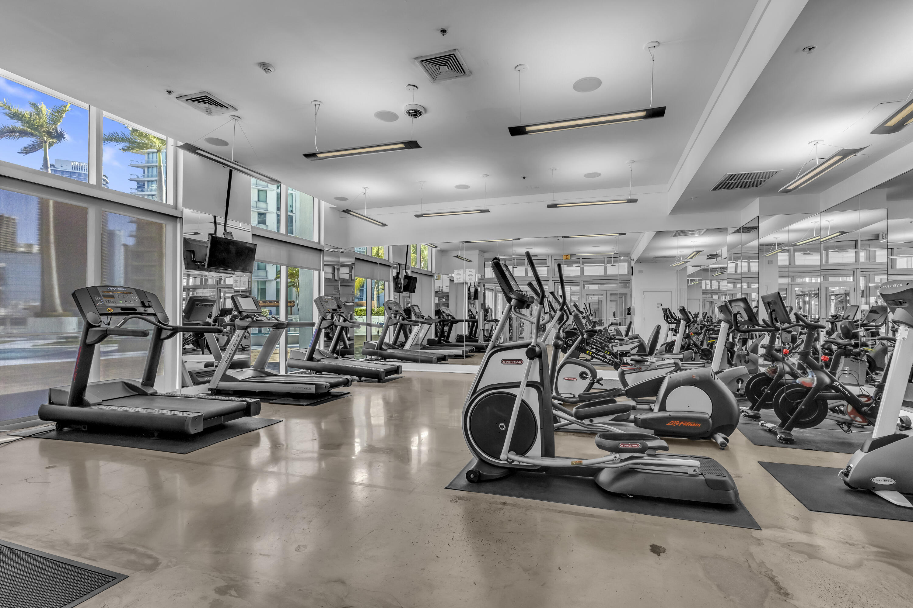 IVY CONDO - Residential