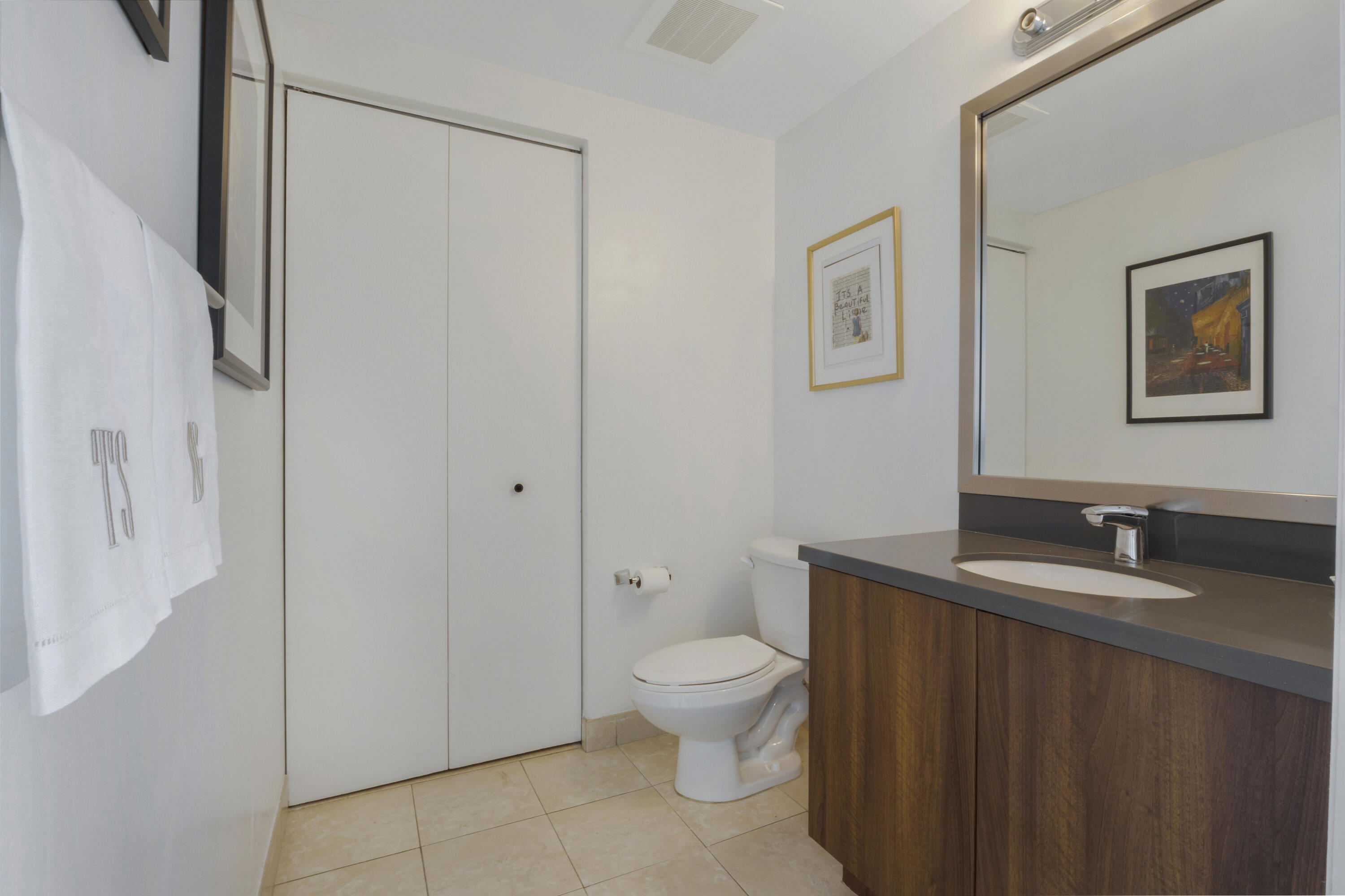 IVY CONDO - Residential