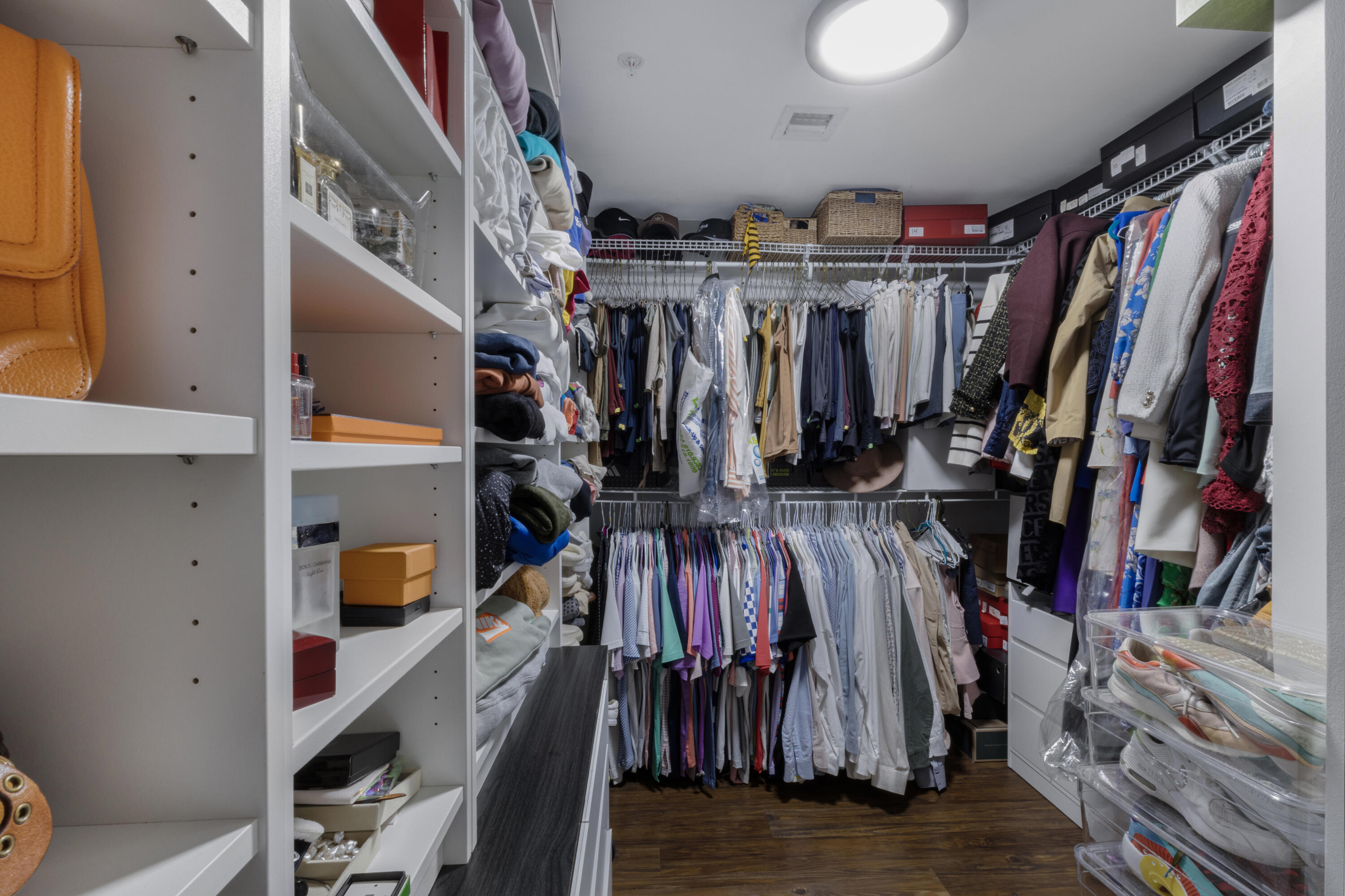 IVY CONDO - Residential