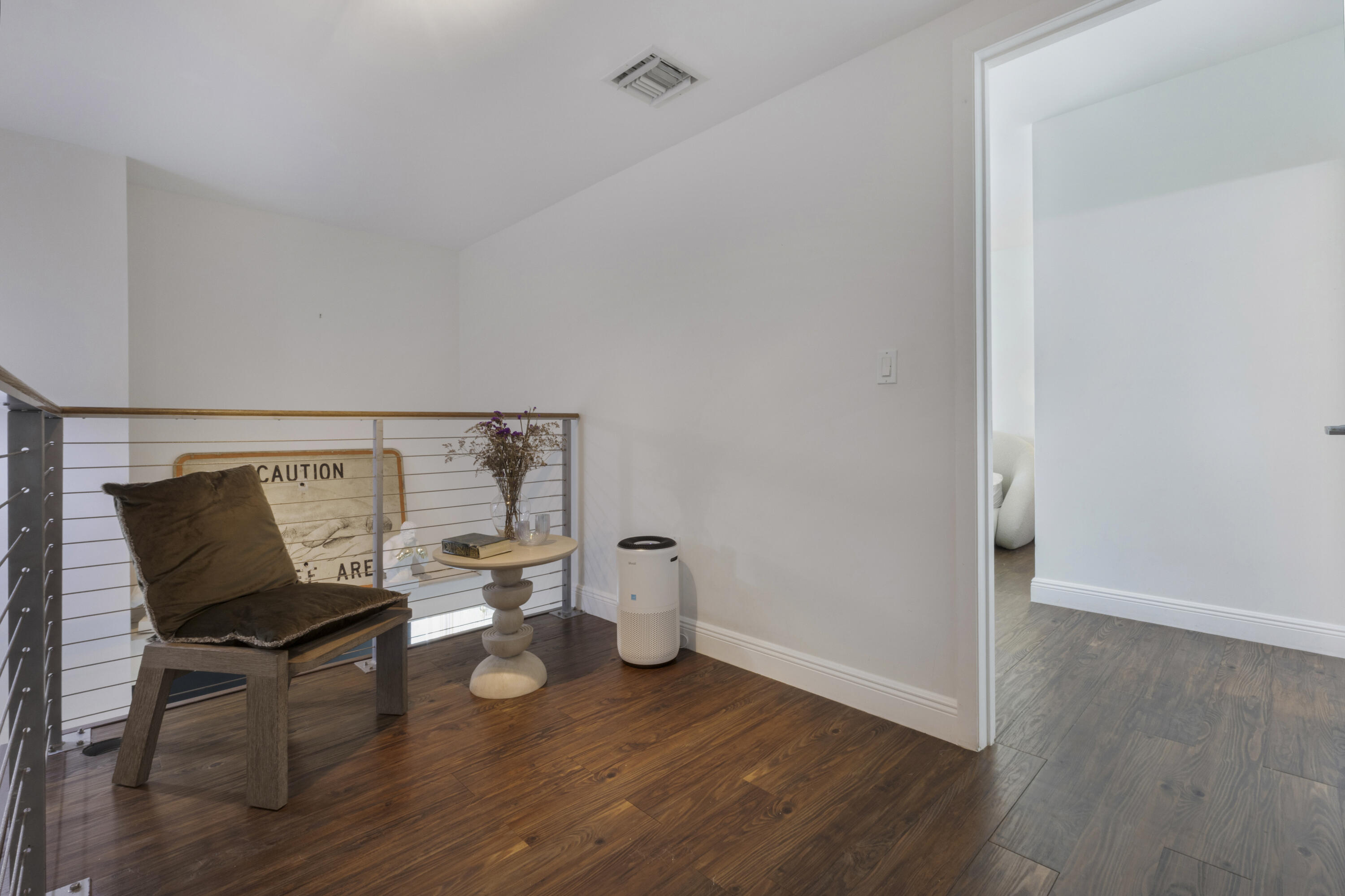 IVY CONDO - Residential