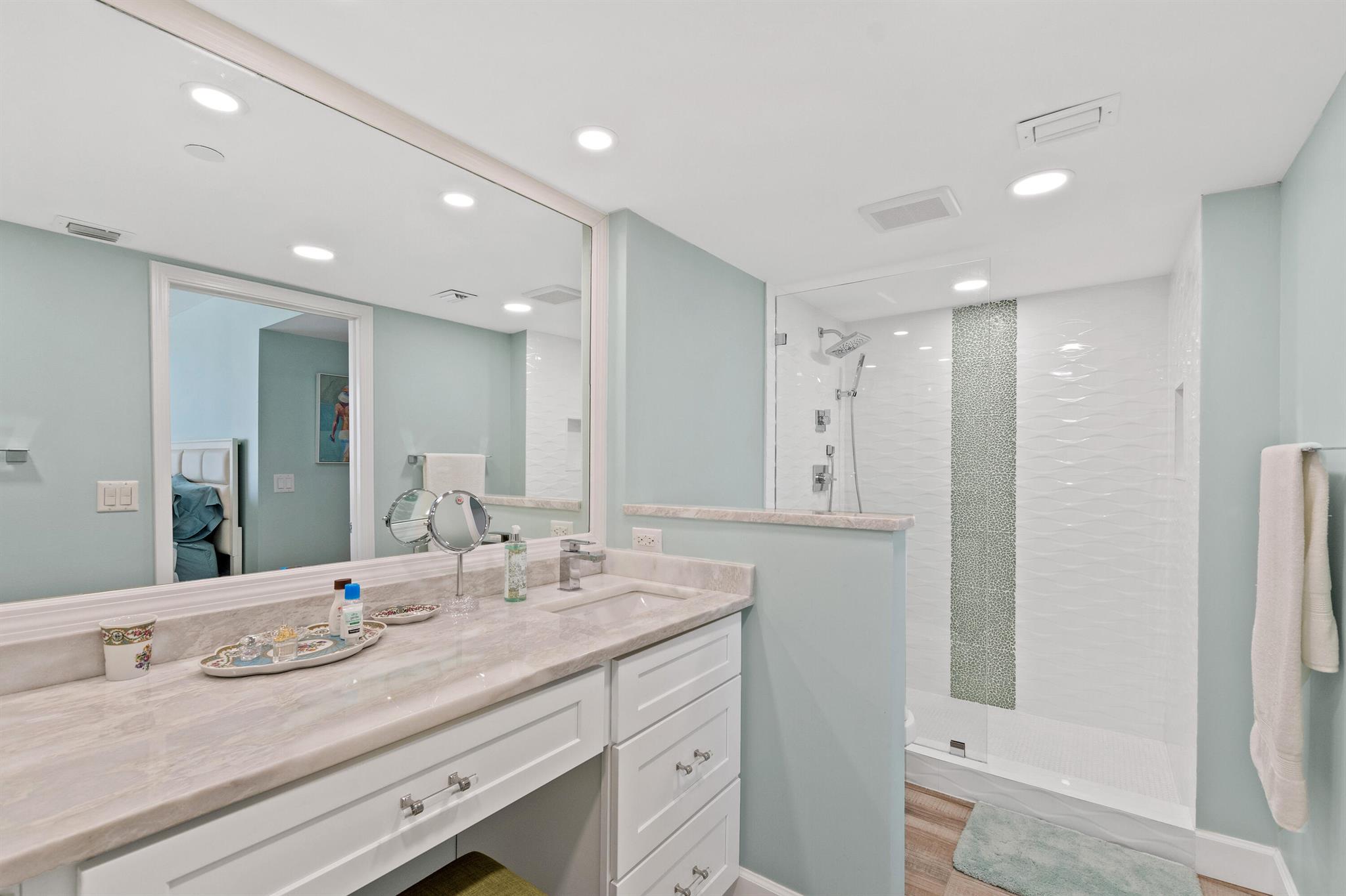 THIRTY FIVE SIXTY CONDO - Residential Lease