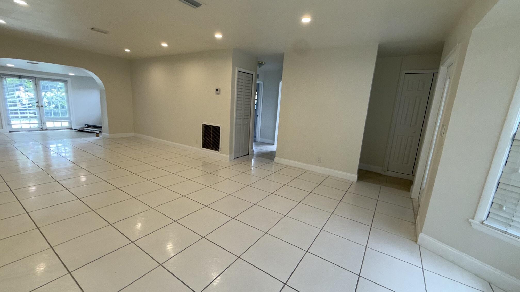KENDALL GREEN SEC F - Residential