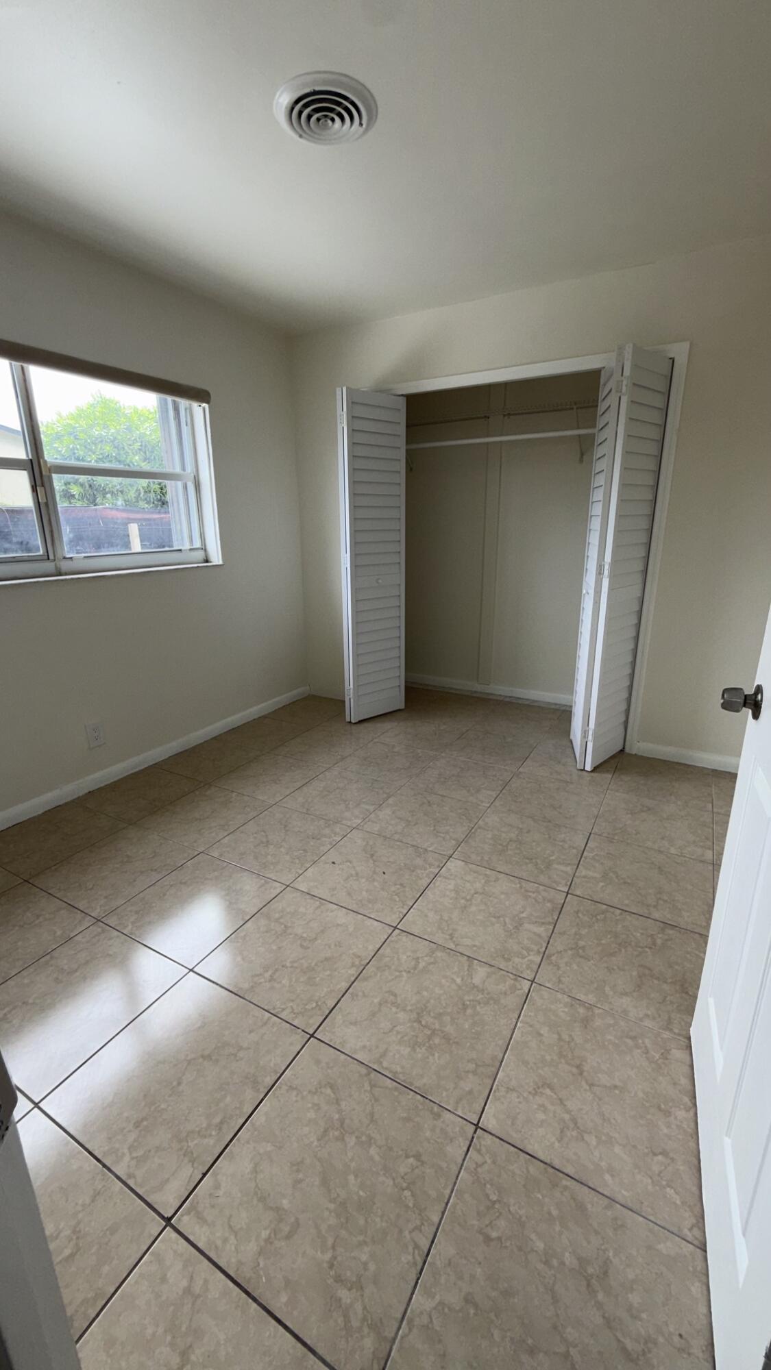KENDALL GREEN SEC F - Residential