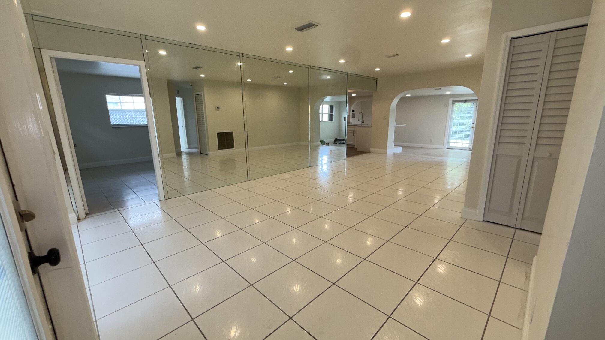 KENDALL GREEN SEC F - Residential