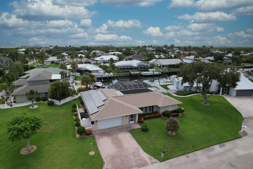 Photo of 121 Queen Ann Court, Hutchinson Island, FL 34949 (MLS # R11106408)