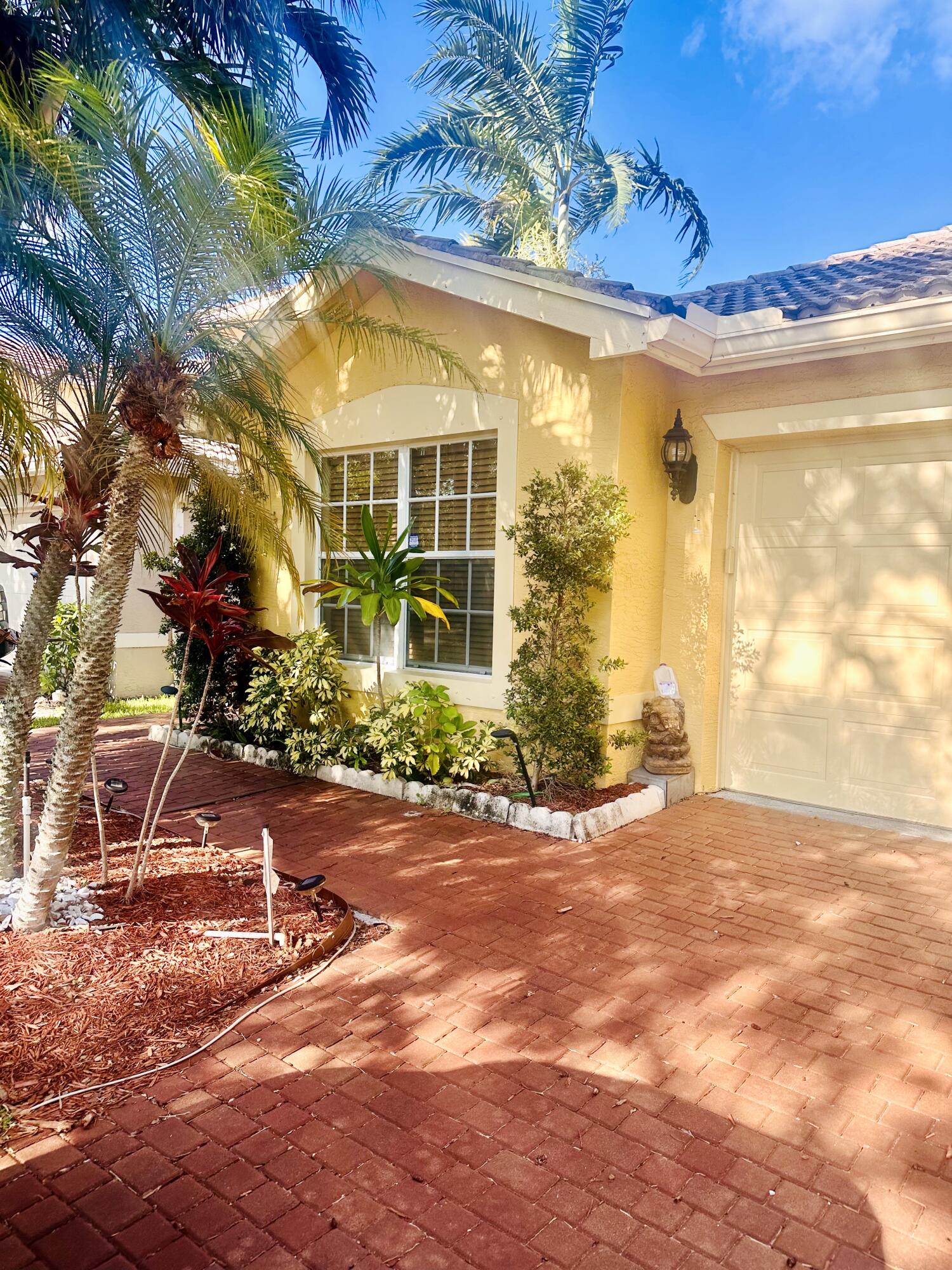 Location! Location! Location! Come see this Spectacular home in a very desirable gated community Nautica Isles. The home boasts 4 bedrooms, 2 baths with a 2 car garage. Large master bedroom, with walk in closet and a bathroom that has a his and hers sink. The vaulted ceiling in the family room with sliding glass door leads to an island oasis of a patio where you can sit back and relax to the soothing sound of your walled in waterfall and exotic fruit trees!! You will fall in love with this home.