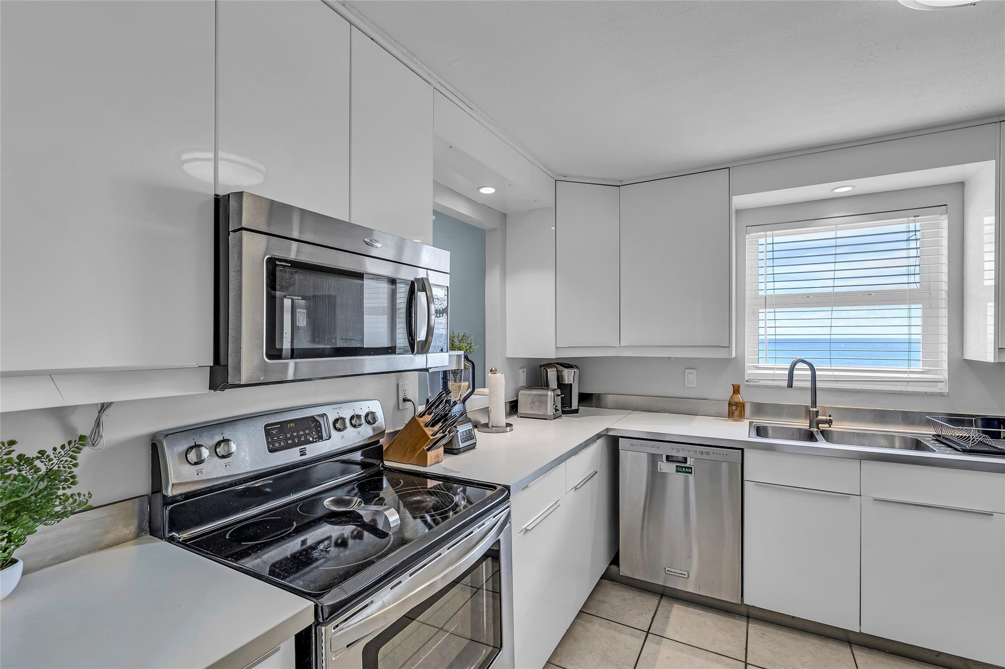 BERKLEY SOUTH - Residential Lease