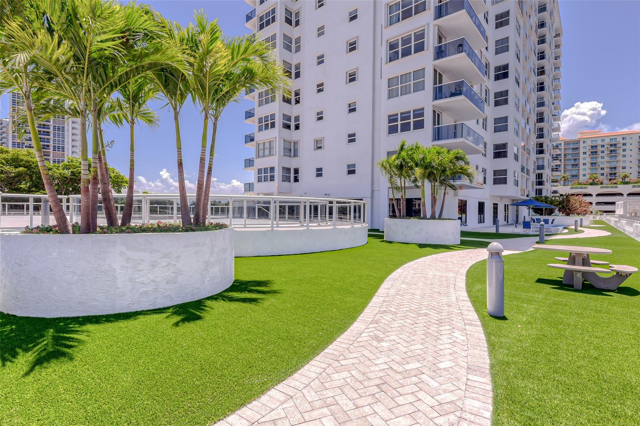 BERKLEY SOUTH - Residential Lease