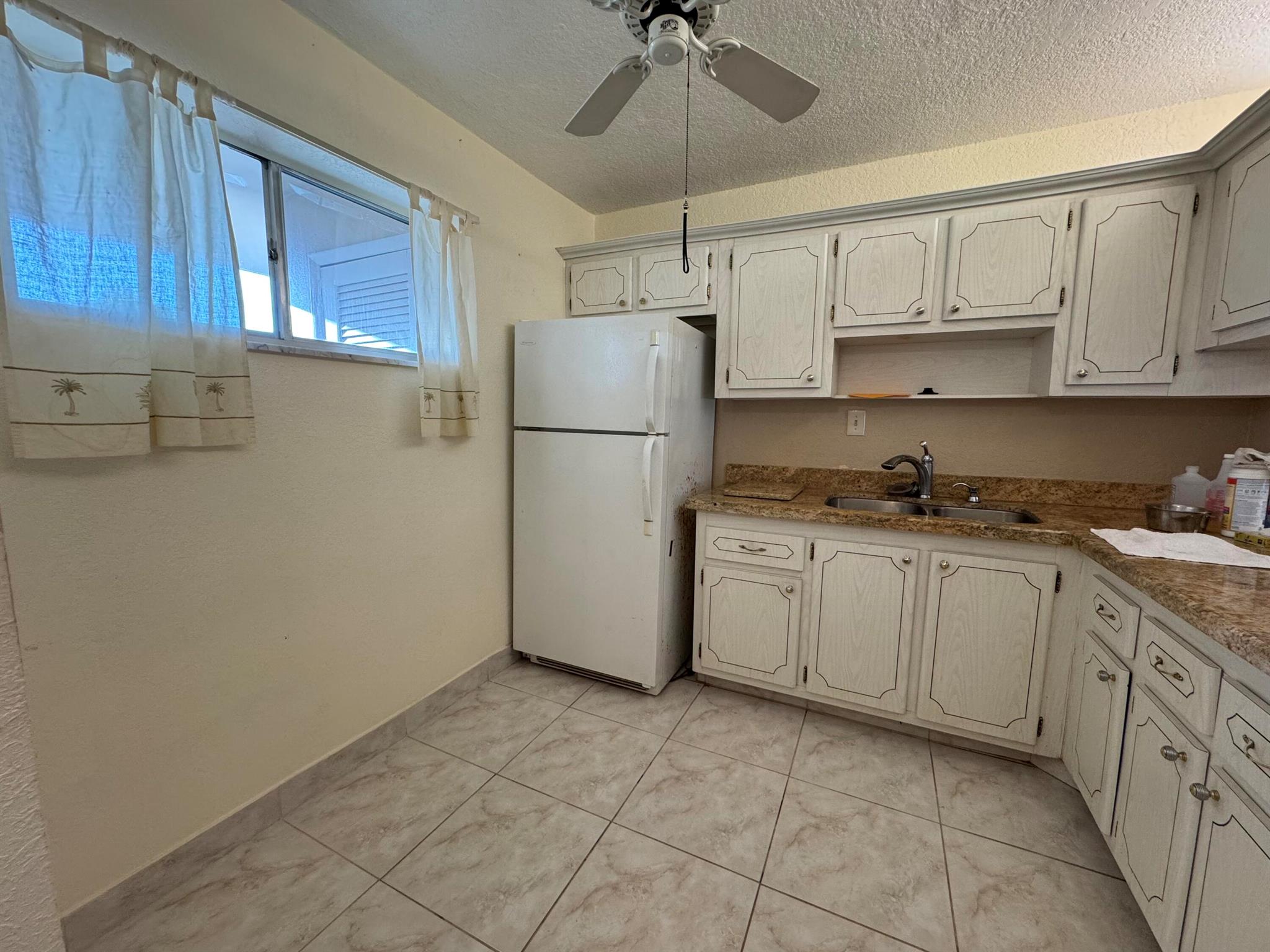 View photos, virtual tours, details... 2770 S Garden Drive 206