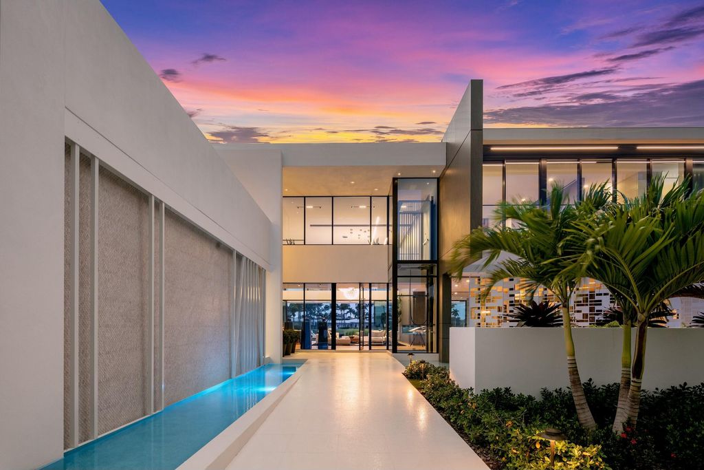 Photo of 2633 Spanish River Road, Boca Raton, FL 33432 (MLS # R11125957)