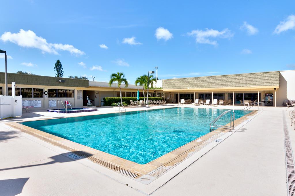 VISTA GARDENS F/K/A VISTA ROYALE GARDENS - Residential