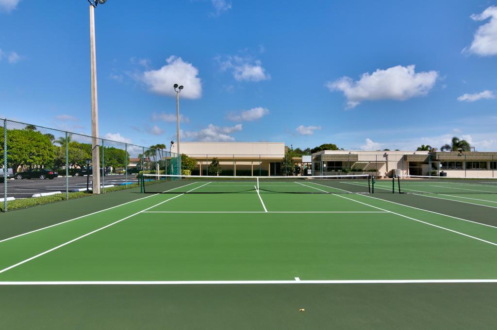 VISTA GARDENS F/K/A VISTA ROYALE GARDENS - Residential