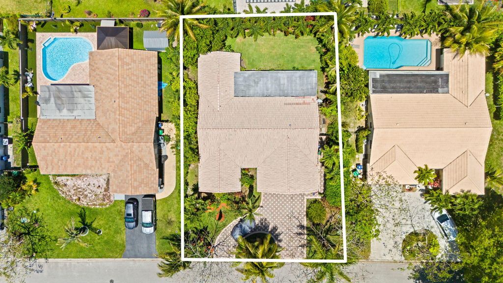 Photo of 10739 NW 21st Street, Coral Springs, FL 33071 (MLS # B26022530)