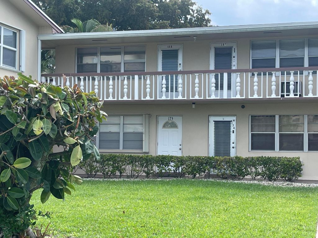 Photo of 188 Cambridge H, West Palm Beach, FL 33417 (MLS # B26028996)