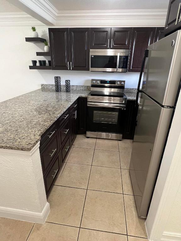 Properties 6034 Fores Hill Blvd 101