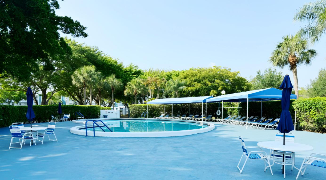 9 OF PALM SPRINGS 2 CONDO - Residential