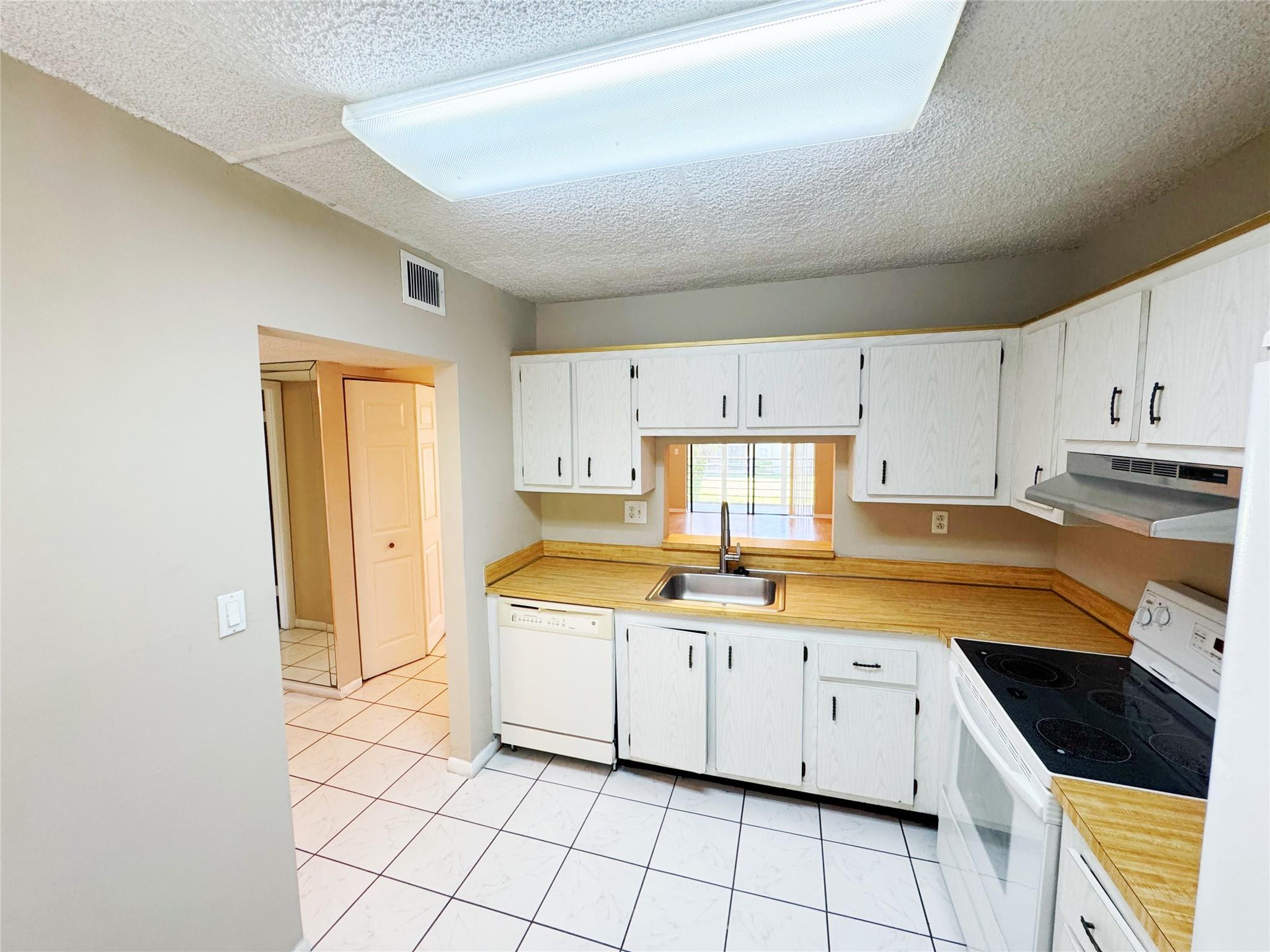 The Courtyards of Broward - Residential