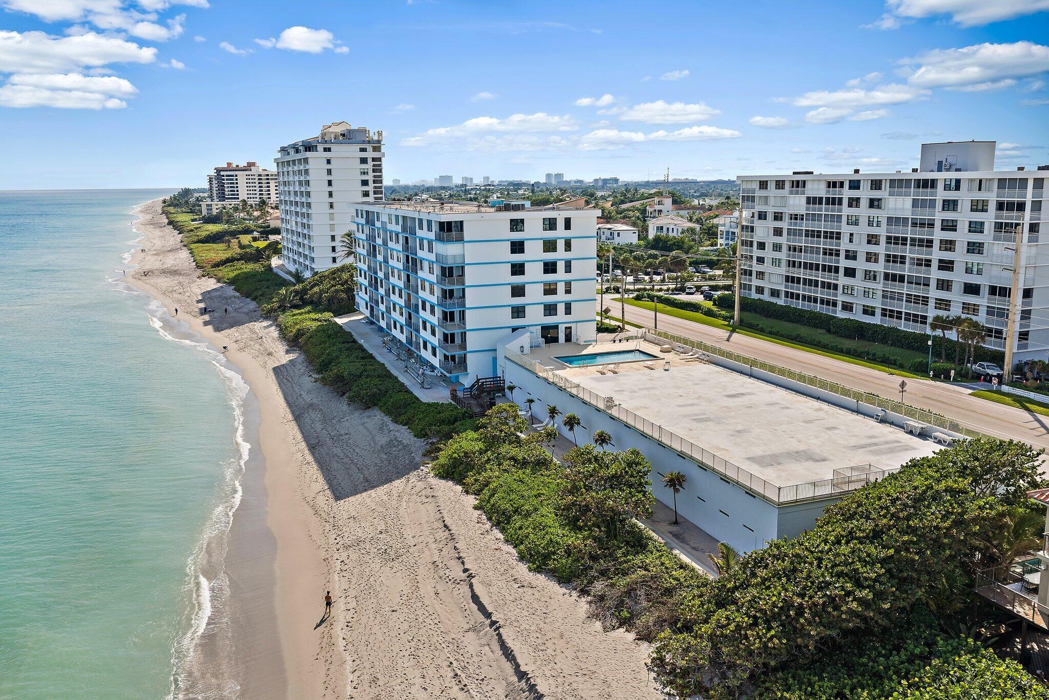 JUNO BY THE SEA NORTH THE - Residential
