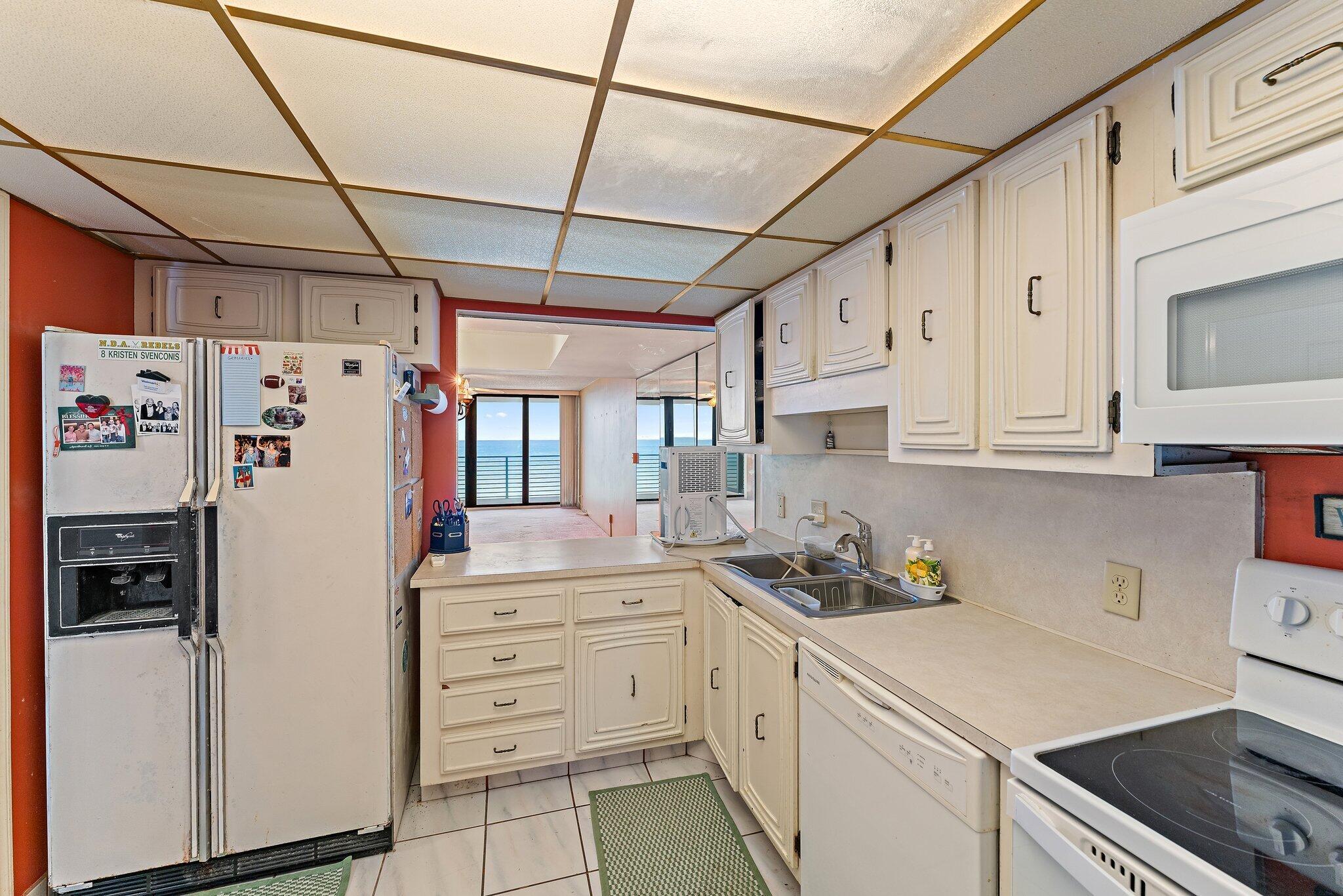 JUNO BY THE SEA NORTH THE - Residential